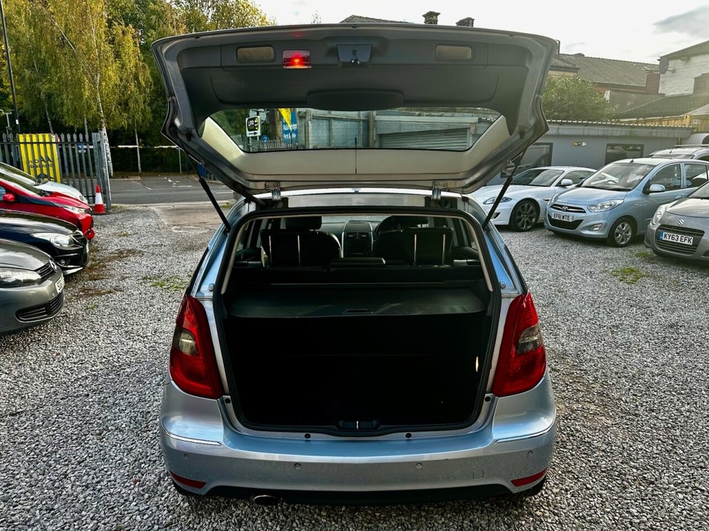 Used Mercedes-Benz A-Class 2010 for sale - 76386442: Photo 7