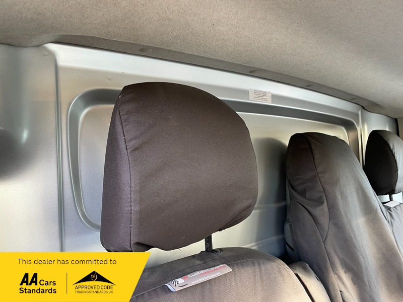 Used Nissan NV300 2020 for sale - 76618309: Photo 8