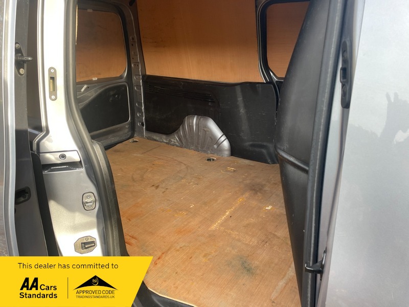 Used Vauxhall Combo 2020 for sale - 76618323: Photo 6