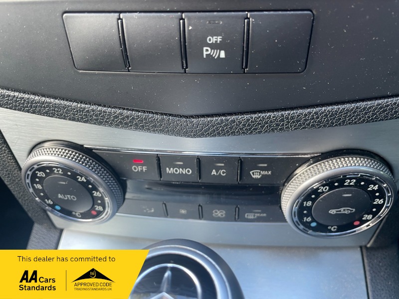 Used Mercedes-Benz C Class 2009 for sale - 76618349: Photo 9