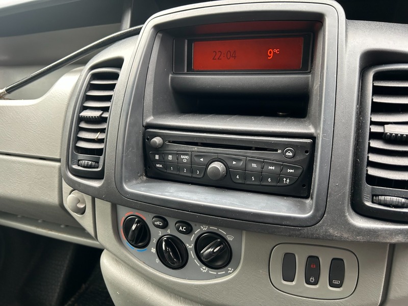 Used Vauxhall Vivaro 2011 for sale - 77632324: Photo 9