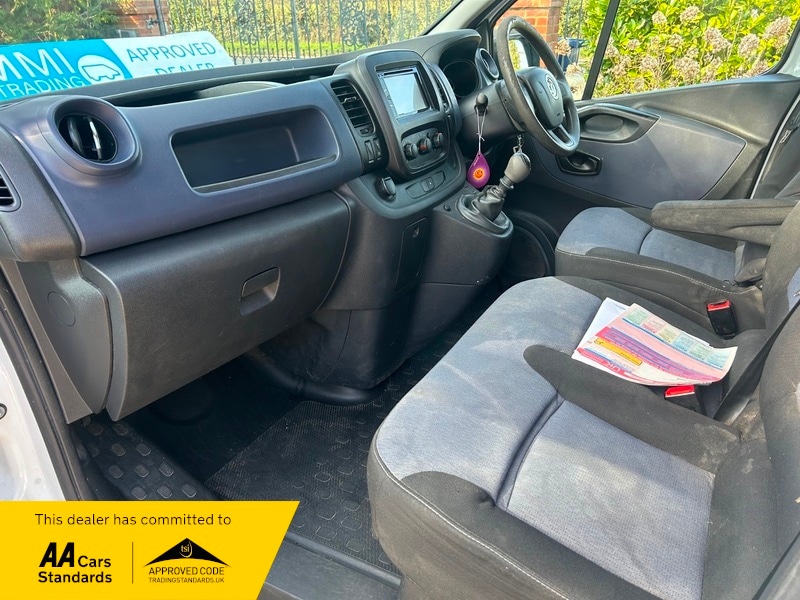 Used Vauxhall Vivaro 2015 for sale - 77981714: Photo 8