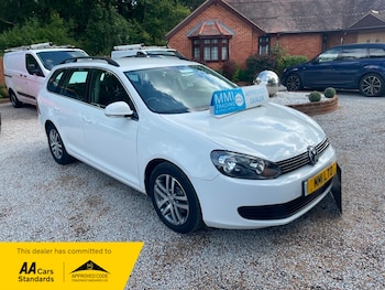 Used Volkswagen Golf 2010 for sale - 76618350: Photo