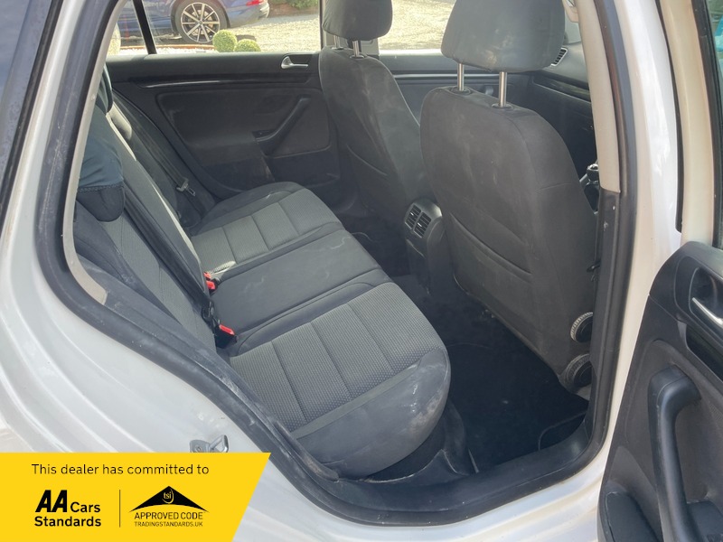 Used Volkswagen Golf 2010 for sale - 76618350: Photo 6