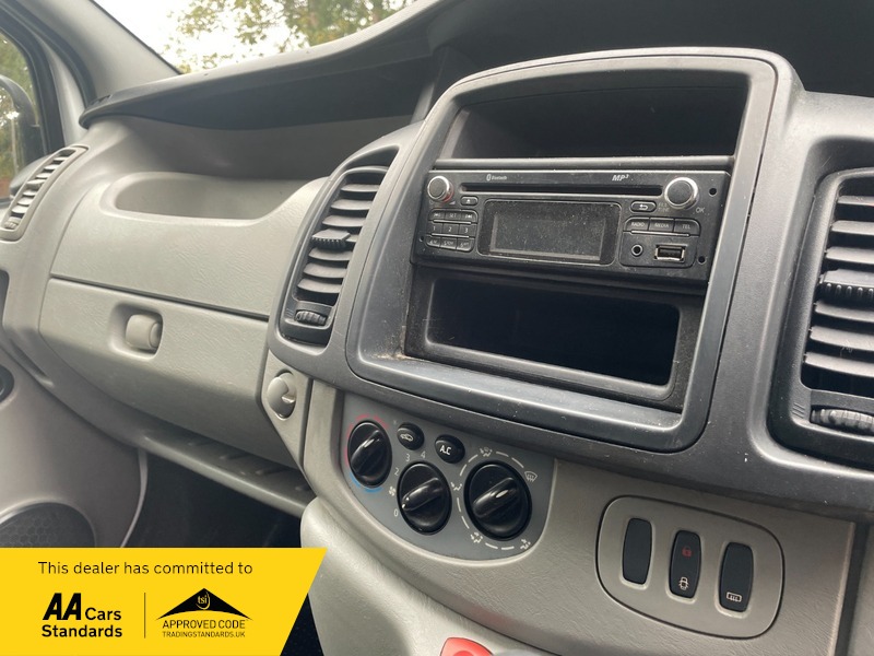 Used Vauxhall Vivaro 2014 for sale - 76618356: Photo 4