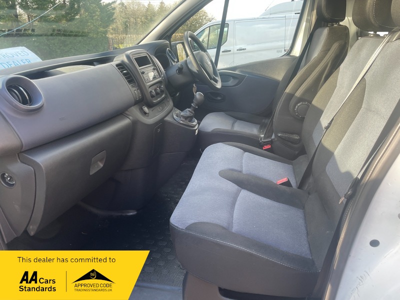 Used Vauxhall Vivaro 2016 for sale - 77228009: Photo 8