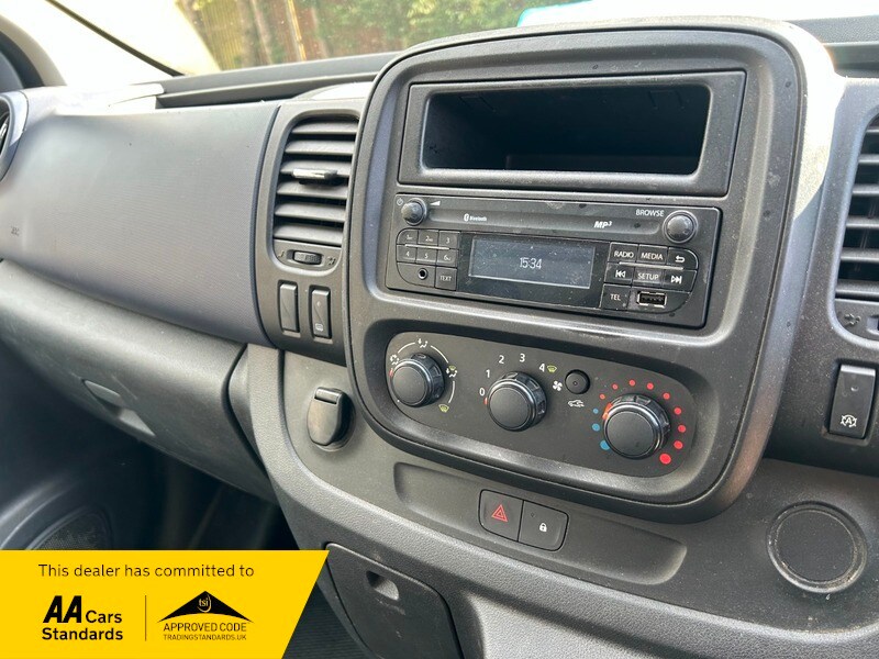 Used Vauxhall Vivaro 2016 for sale - 78168125: Photo 7