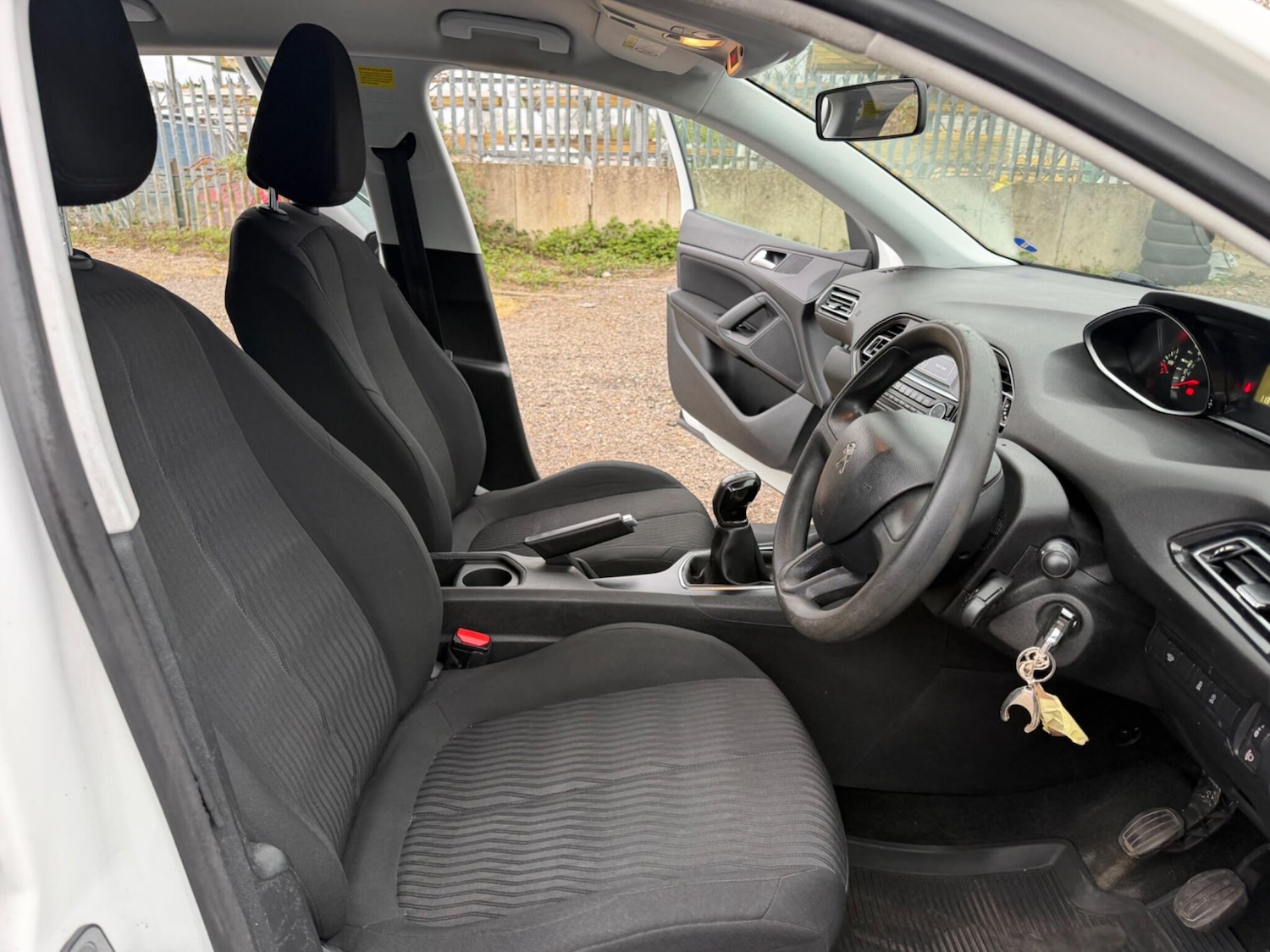 Used Peugeot 308 2018 for sale - 78185508: Photo 26