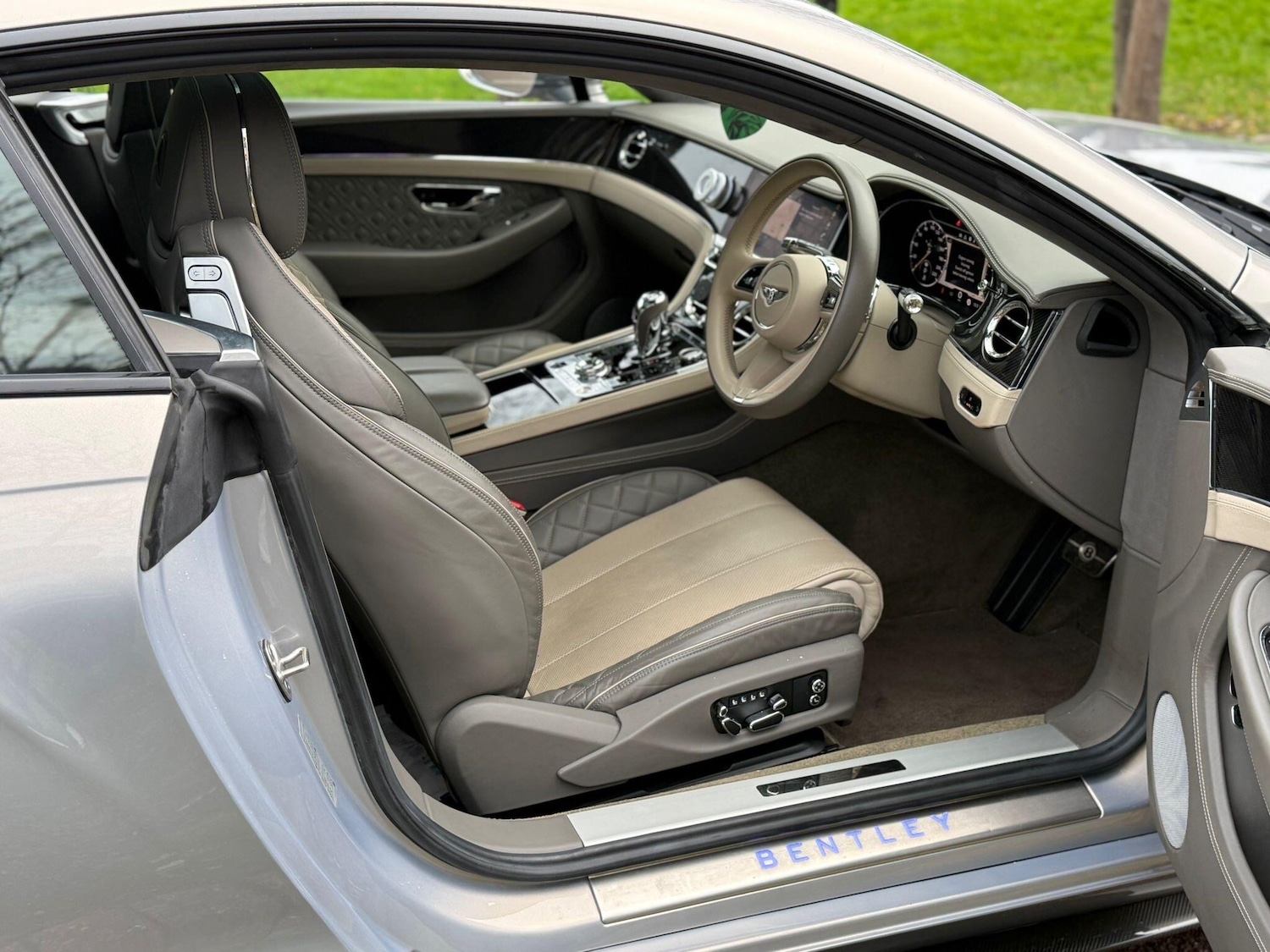 Used Bentley Continental 2022 for sale - 77994300: Photo 10