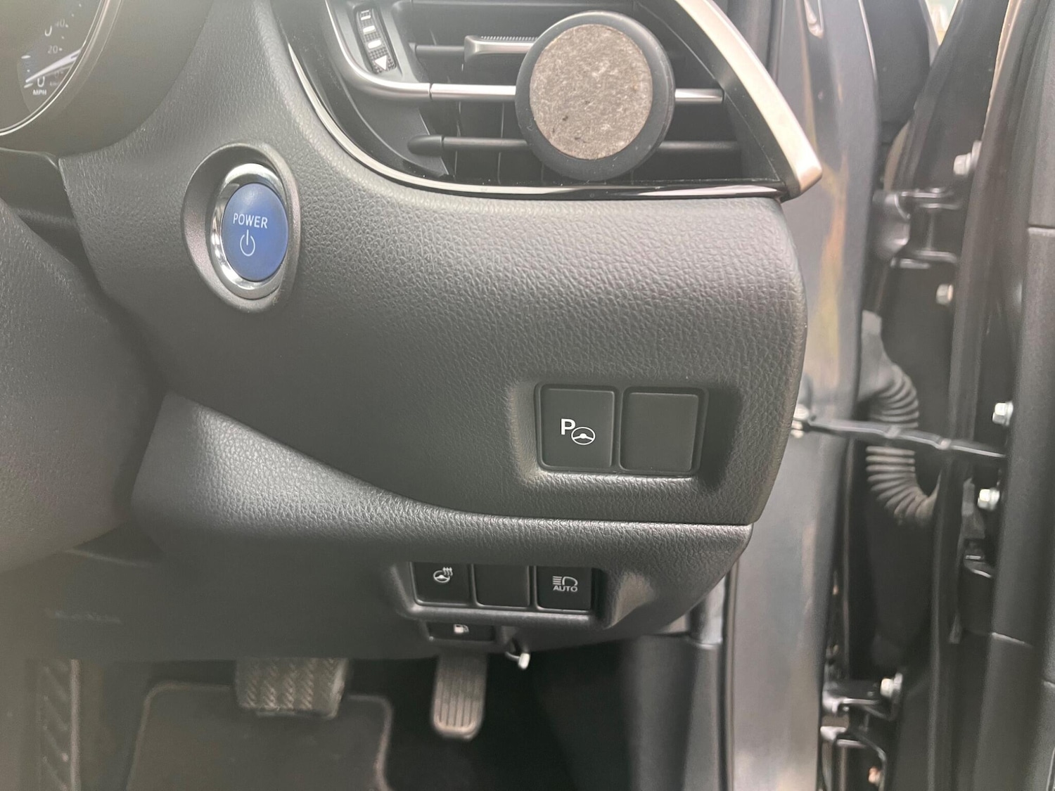 Used Toyota C-HR 2020 for sale - 77427574: Photo 32