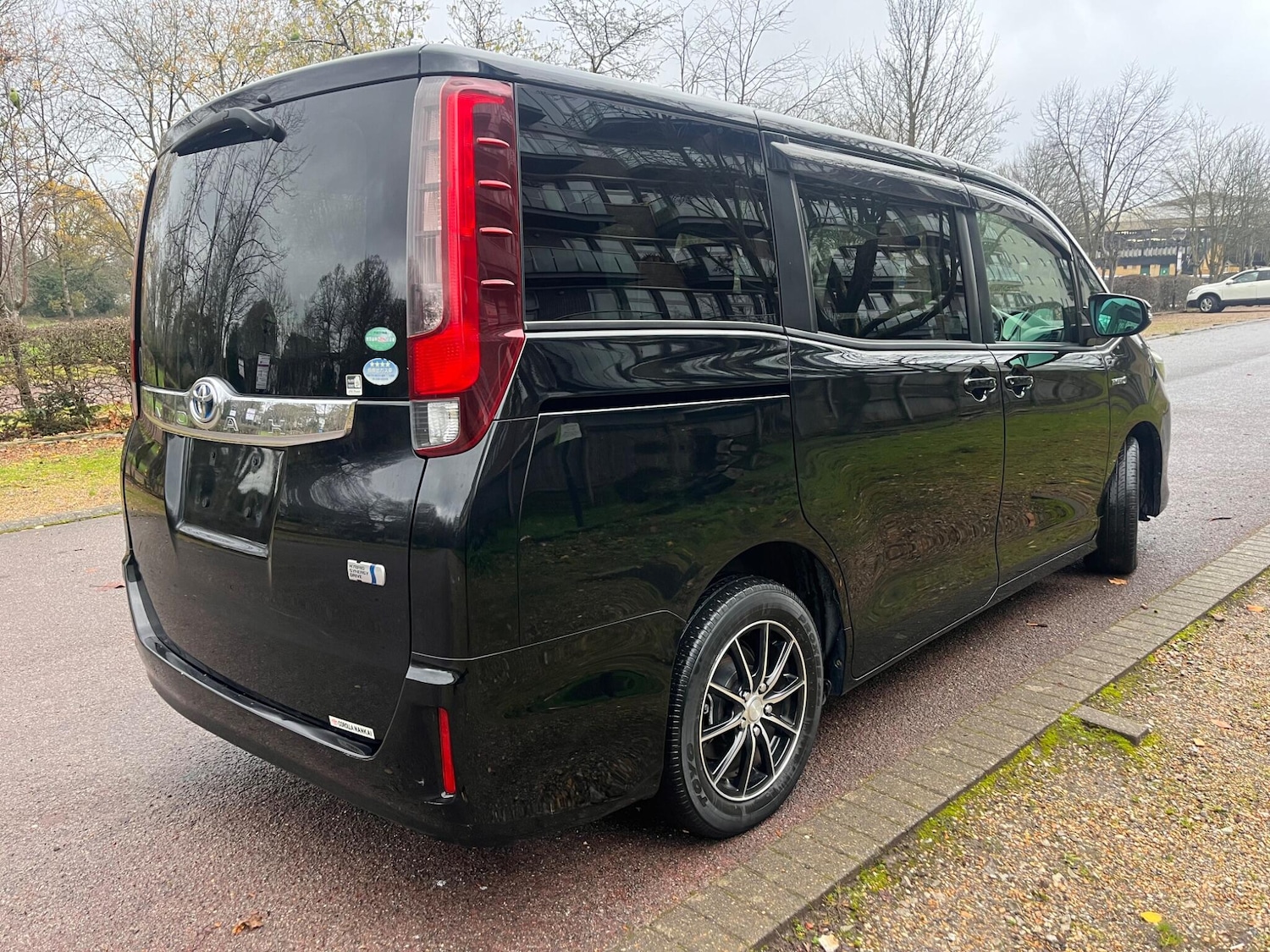 Used Toyota Voxy for sale - 77021164: Photo 16