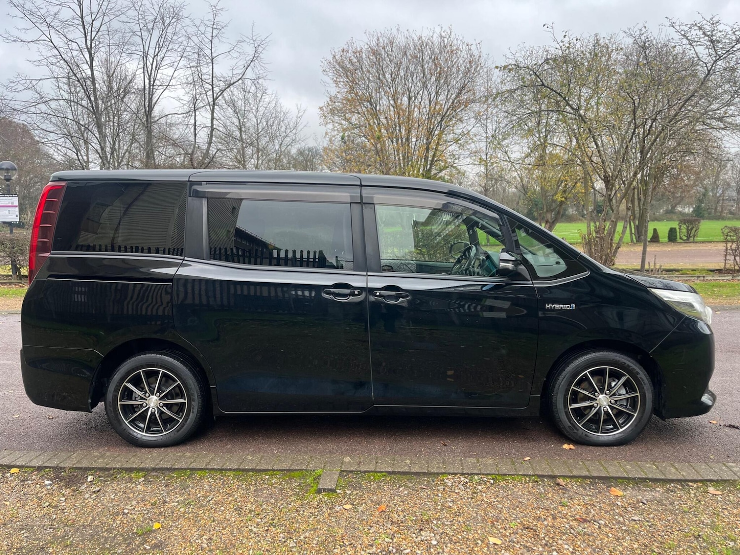 Used Toyota Voxy for sale - 77021164: Photo 18