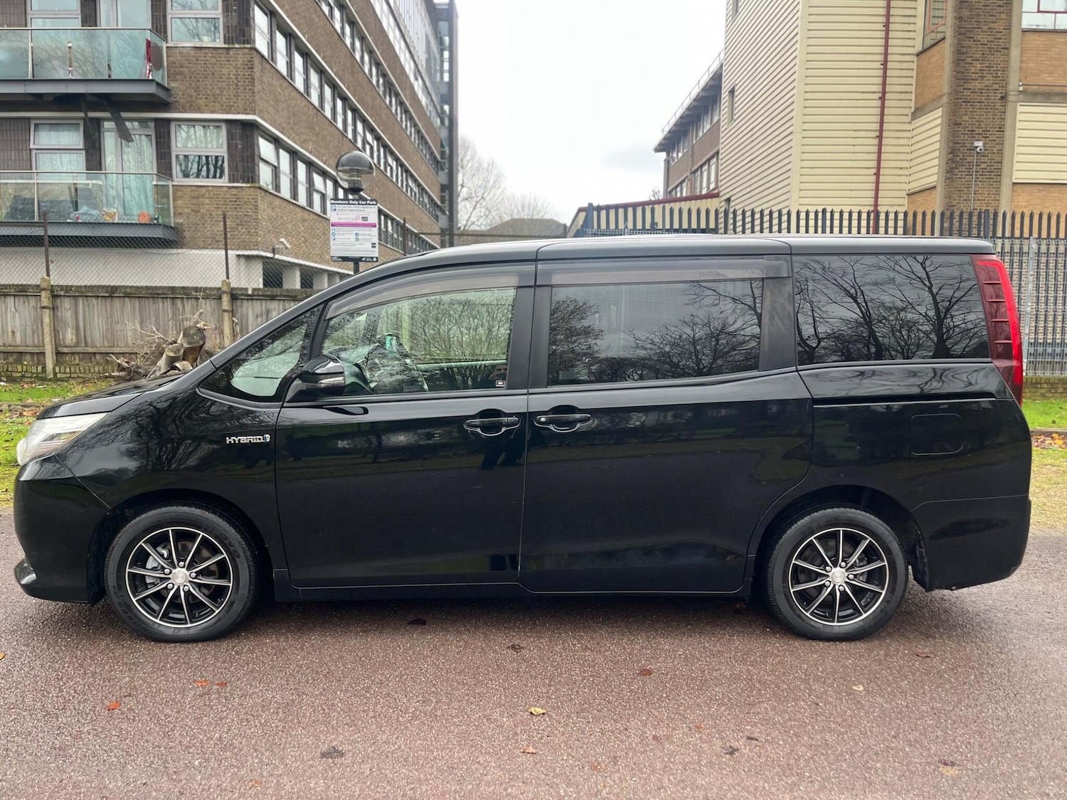 Used Toyota Voxy for sale - 77021164: Photo 24