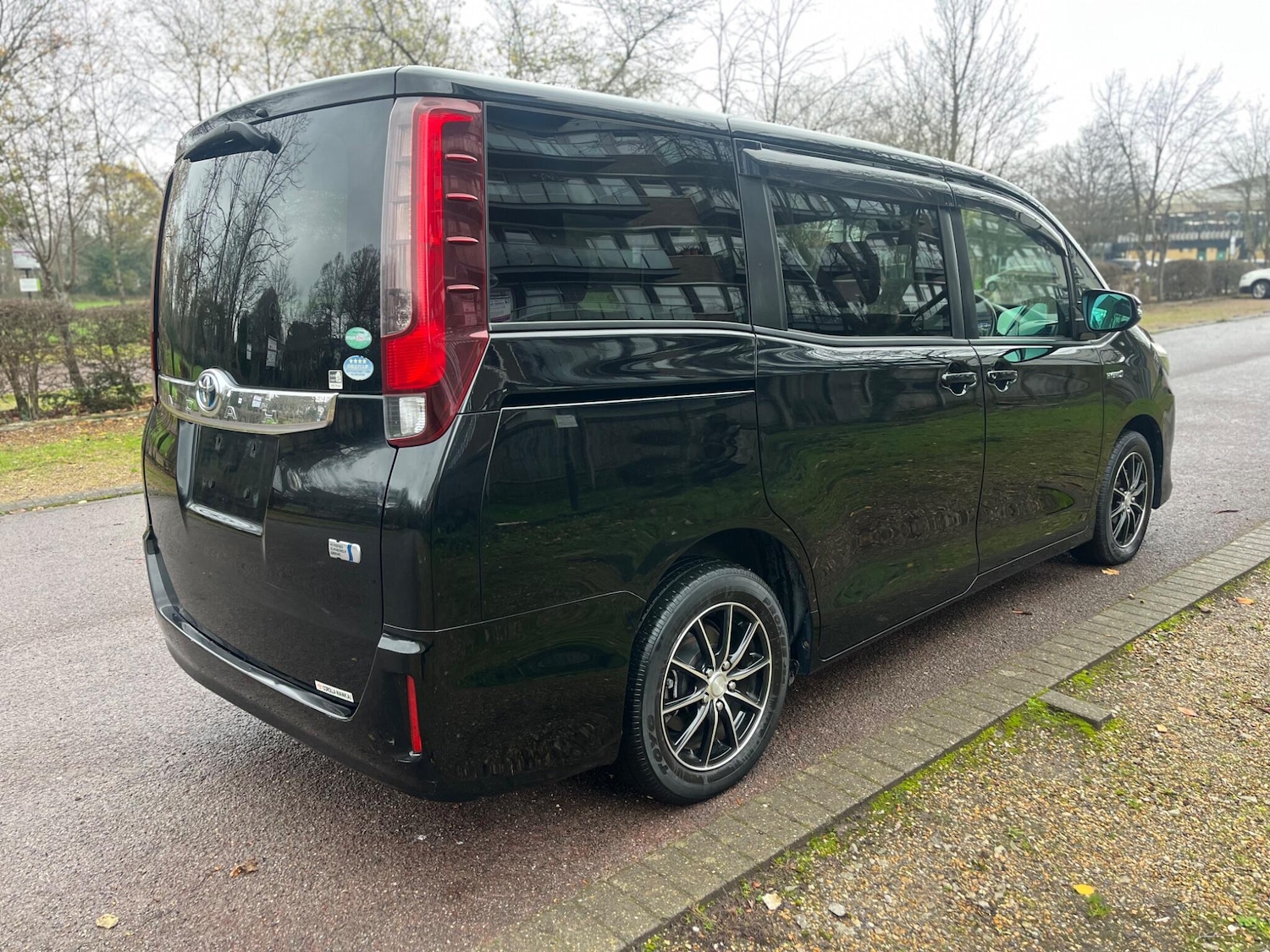 Used Toyota Voxy for sale - 77021164: Photo 26