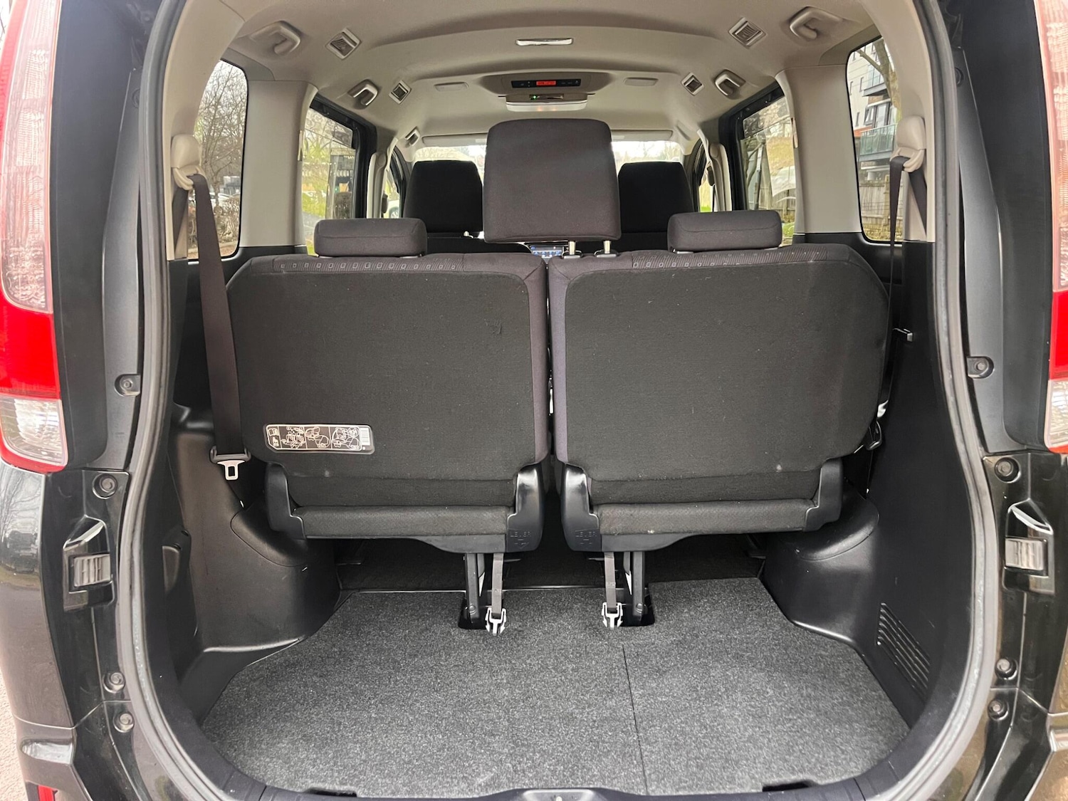 Used Toyota Voxy for sale - 77021164: Photo 30