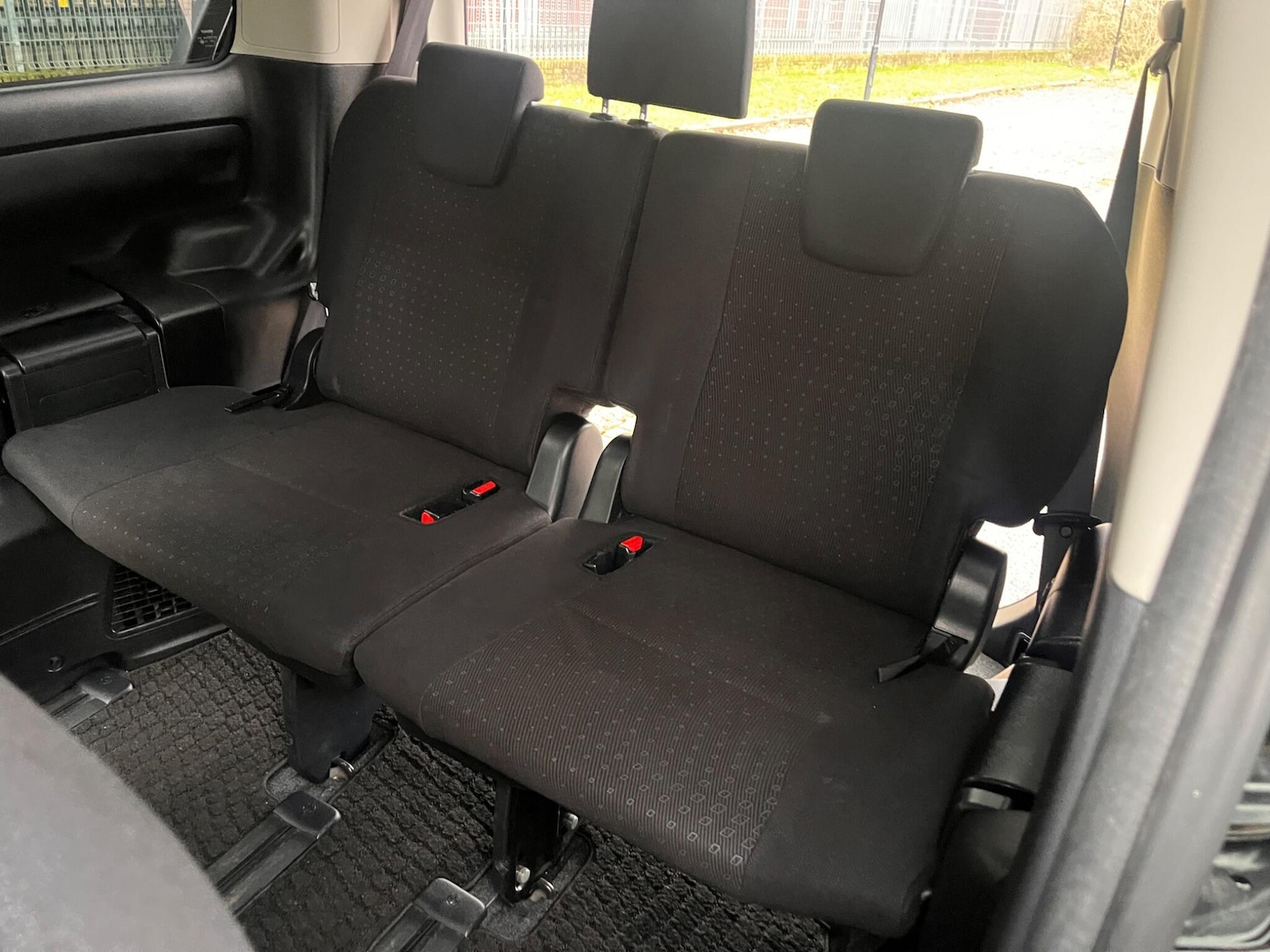 Used Toyota Voxy for sale - 77021164: Photo 31