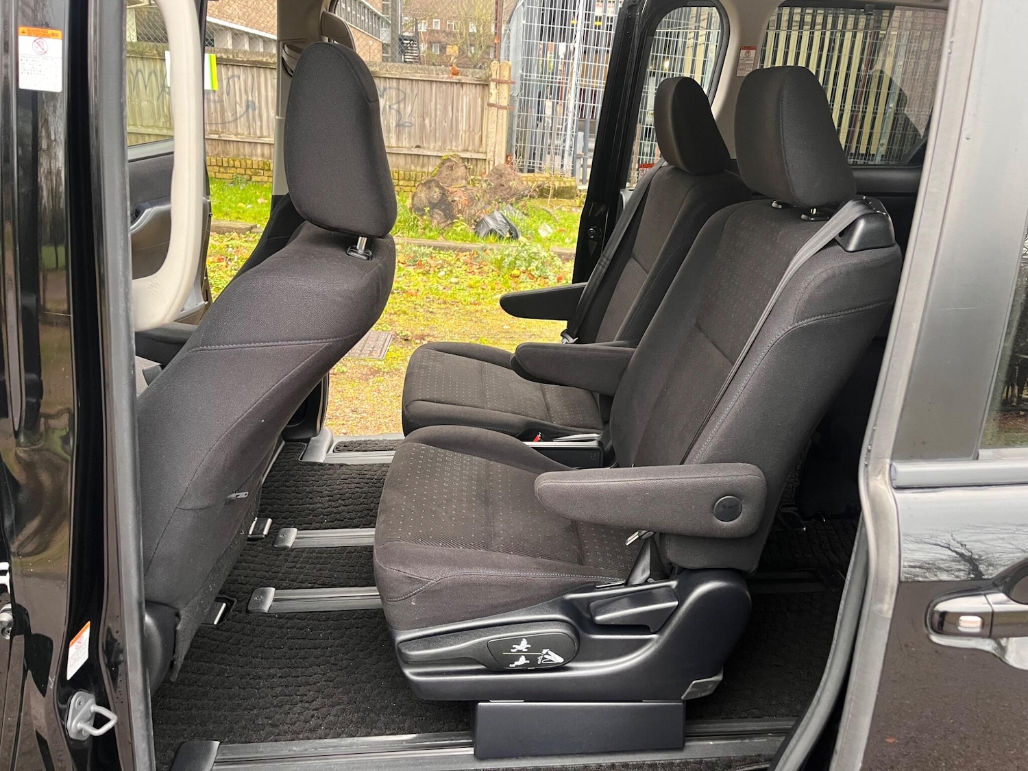 Used Toyota Voxy for sale - 77021164: Photo 33