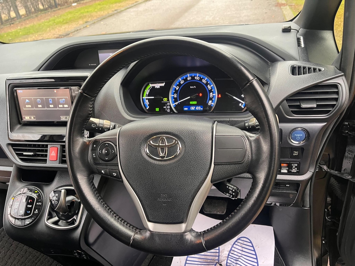 Used Toyota Voxy for sale - 77021164: Photo 38