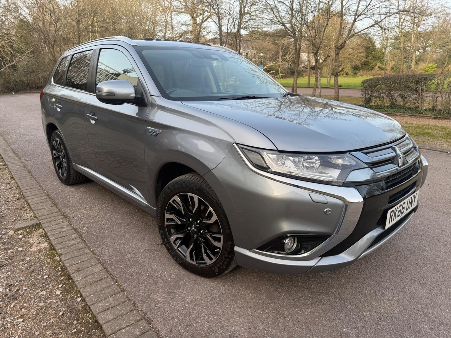 Used Mitsubishi Outlander 2016 for sale - 77768380: Photo 2