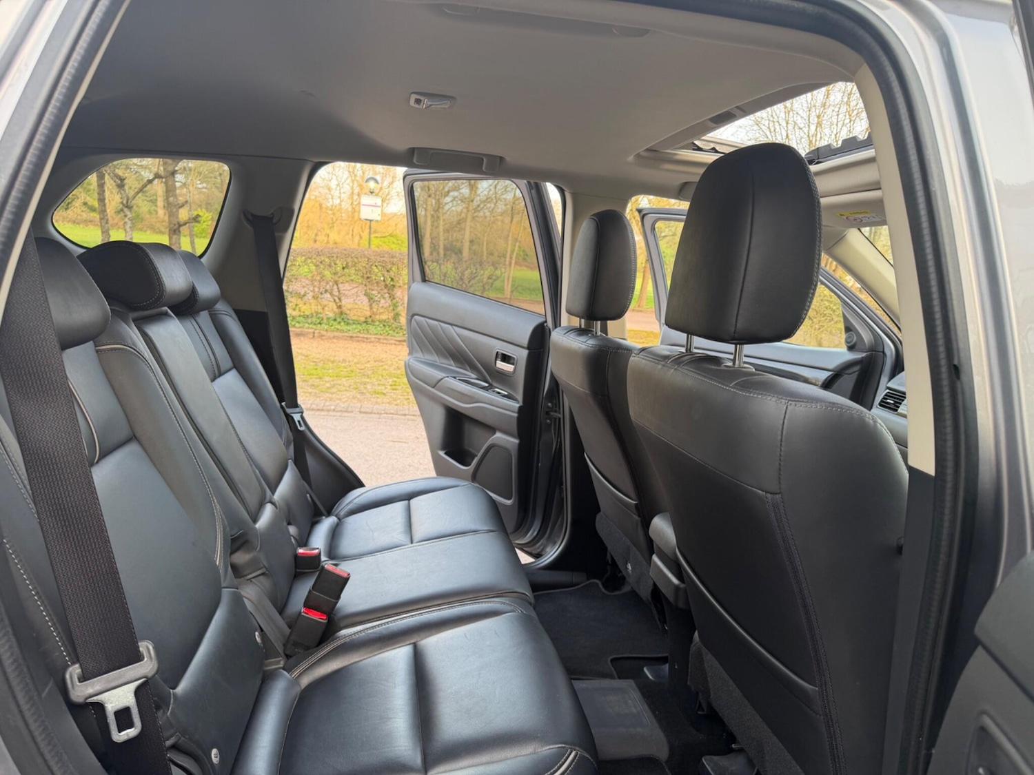 Used Mitsubishi Outlander 2016 for sale - 77768380: Photo 36