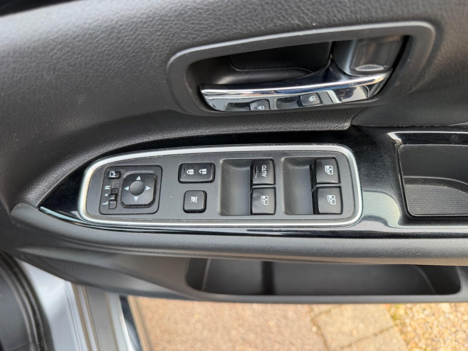 Used Mitsubishi Outlander 2016 for sale - 77768380: Photo 42