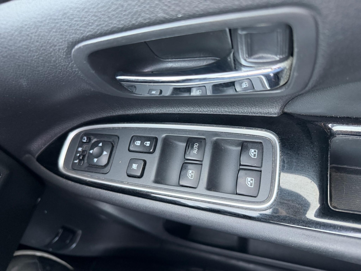 Used Mitsubishi Outlander 2016 for sale - 77768380: Photo 50