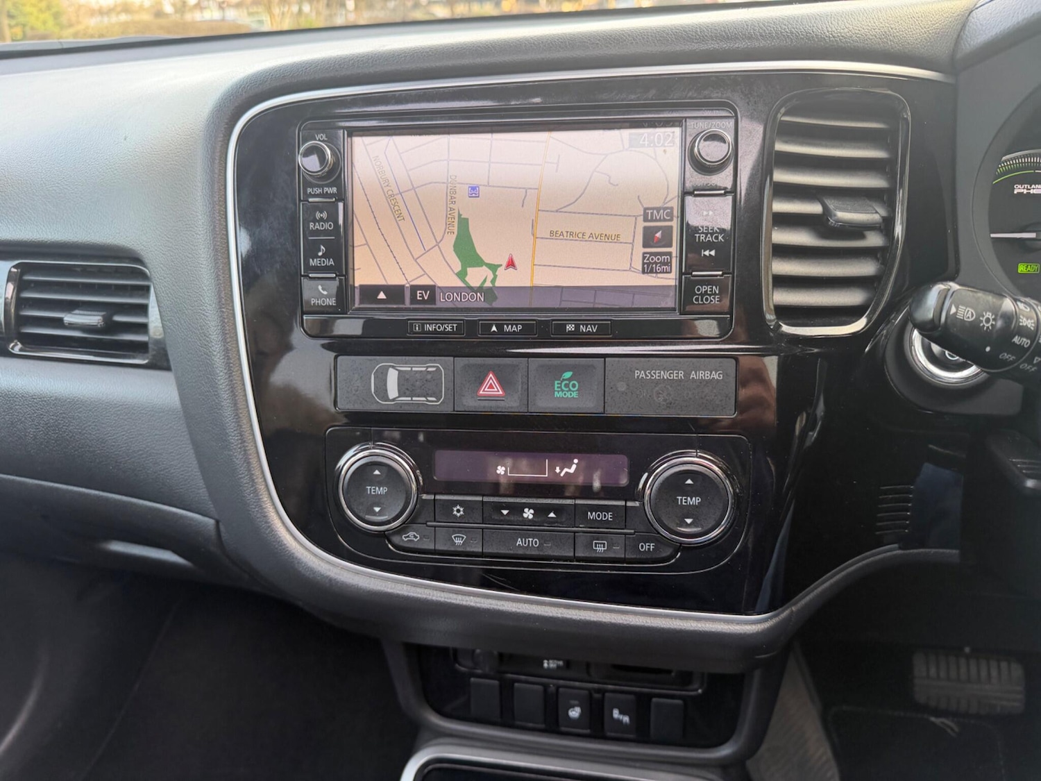 Used Mitsubishi Outlander 2016 for sale - 77768380: Photo 54