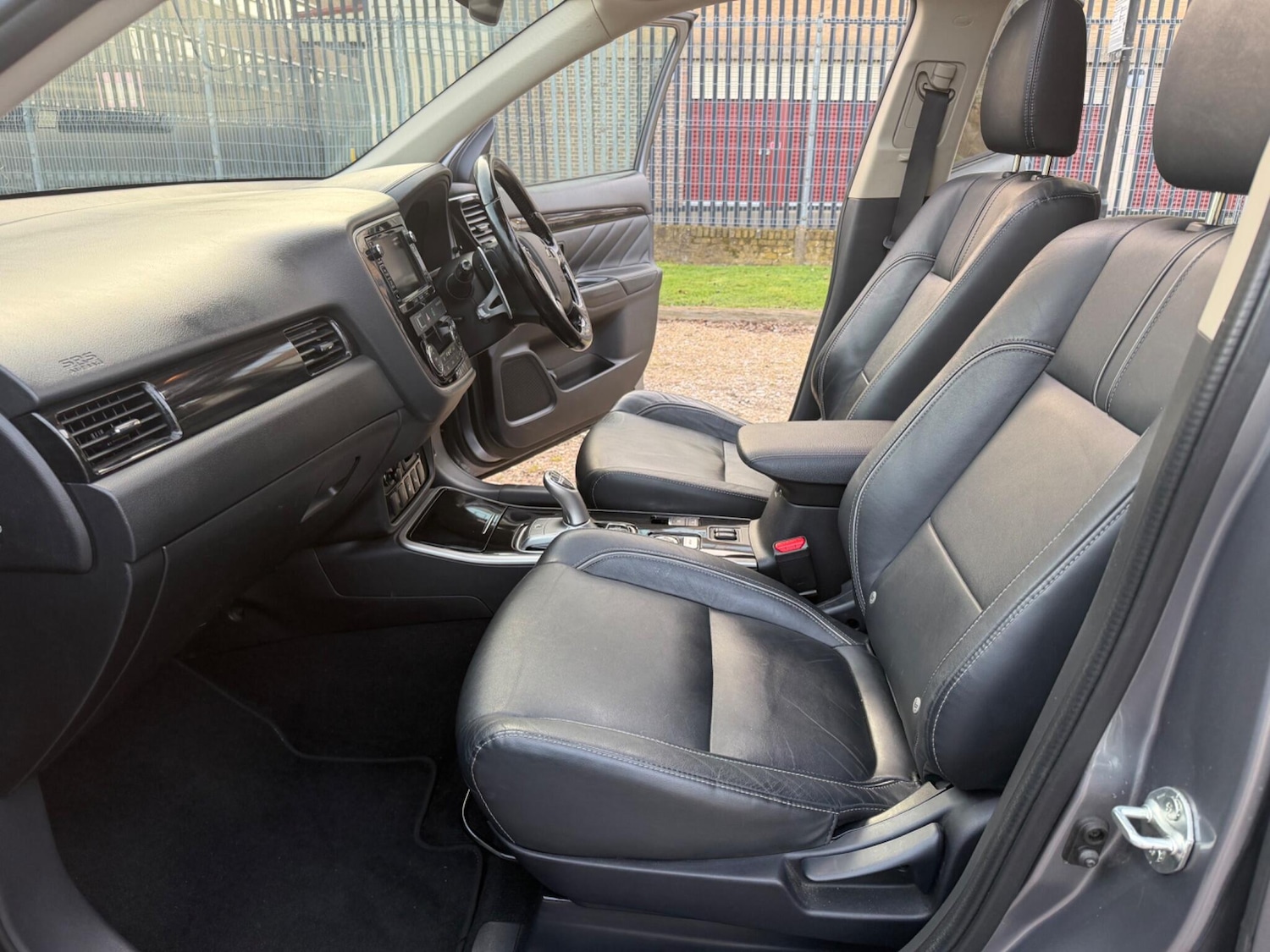 Used Mitsubishi Outlander 2016 for sale - 77768380: Photo 6