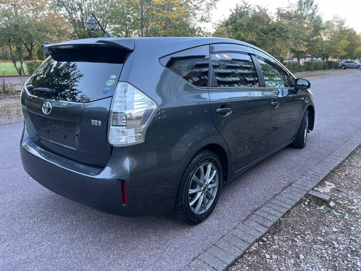 Used Toyota Prius+ for sale - 76441184: Photo 15