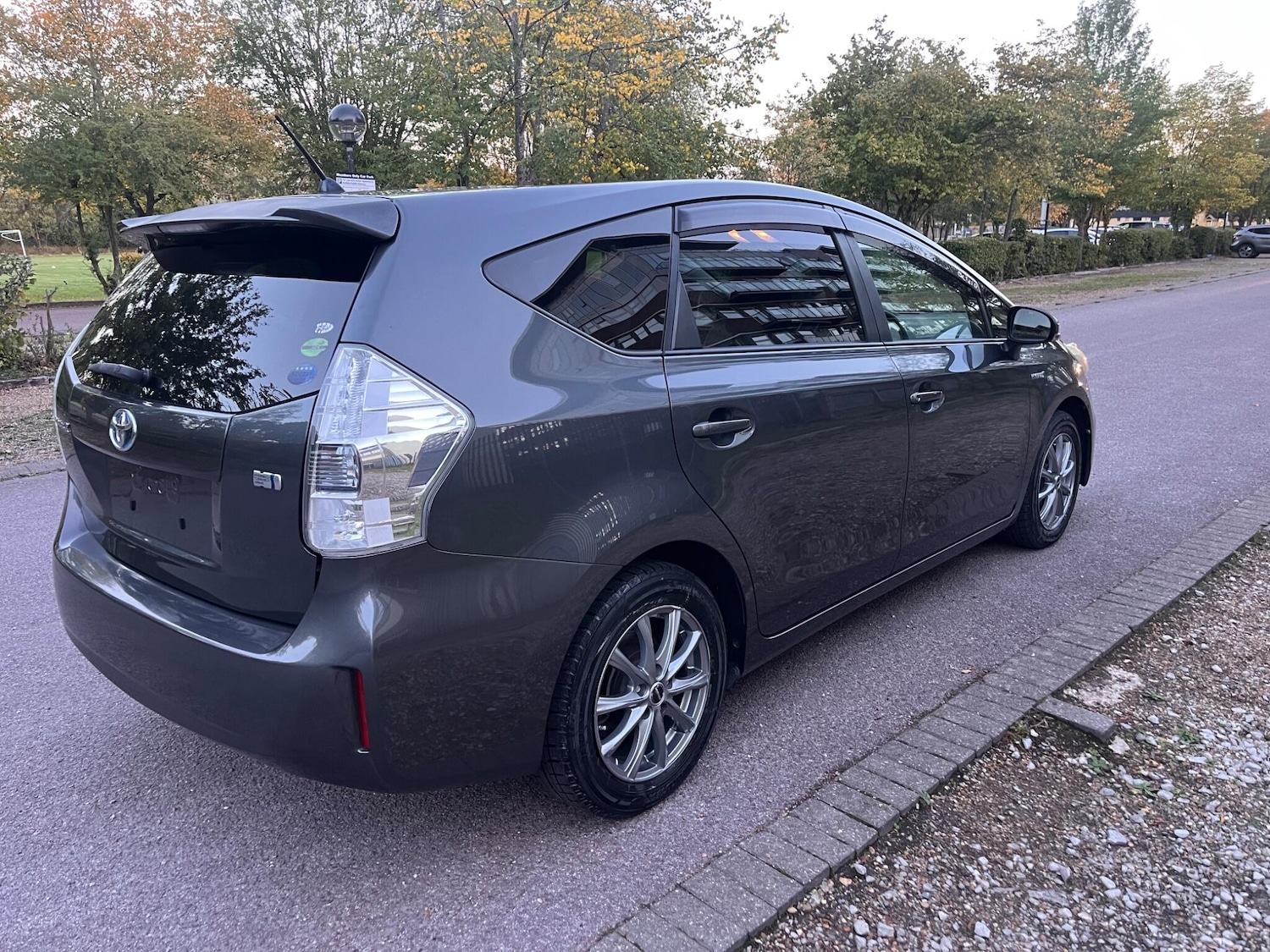 Used Toyota Prius+ for sale - 76441184: Photo 16