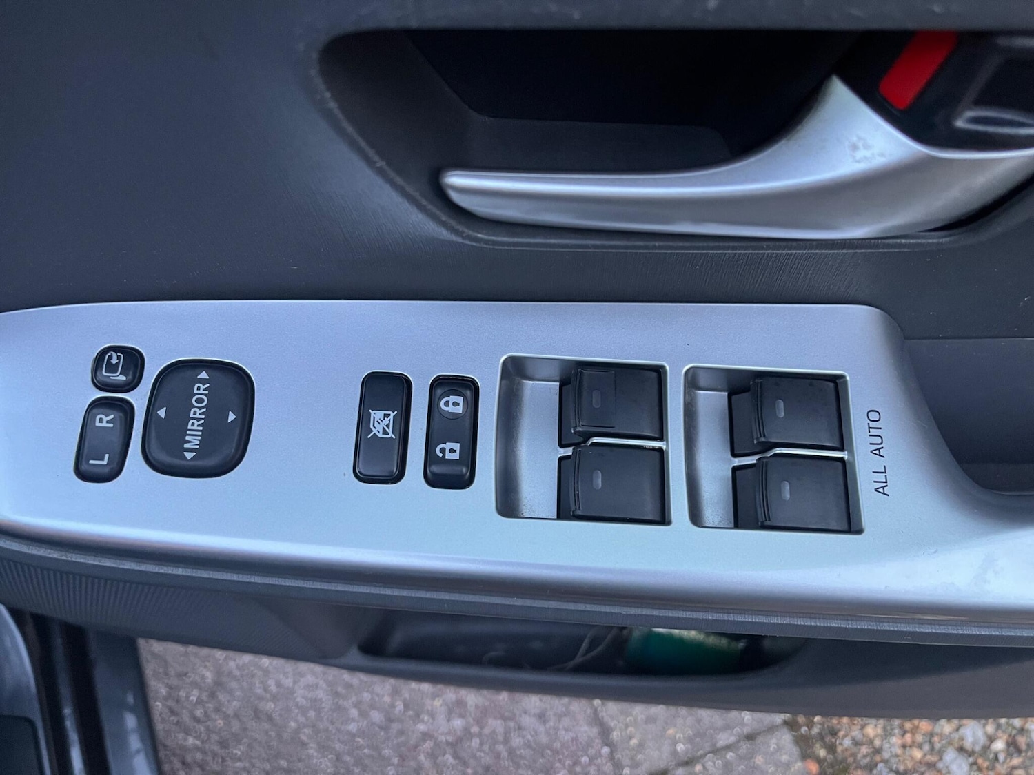 Used Toyota Prius+ for sale - 76441184: Photo 28