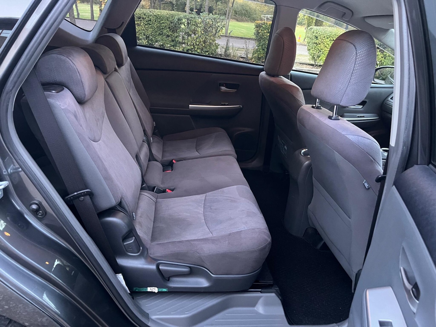 Used Toyota Prius+ for sale - 76441184: Photo 34