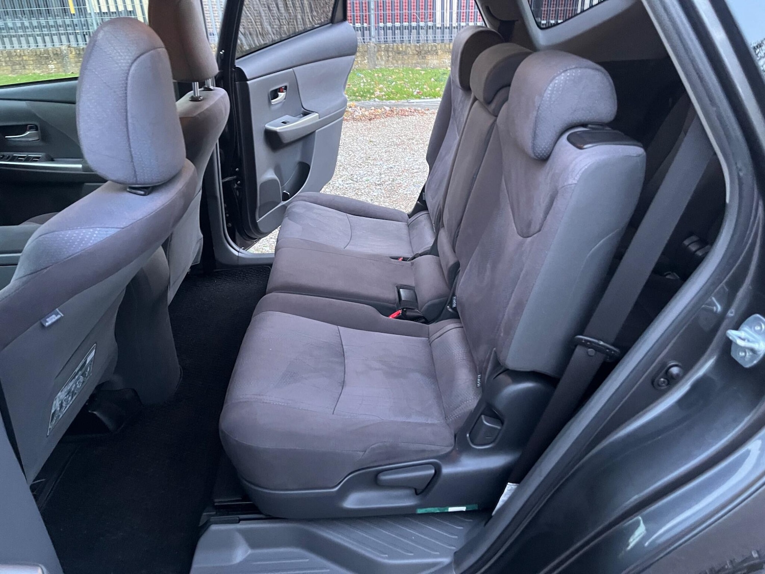 Used Toyota Prius+ for sale - 76441184: Photo 6