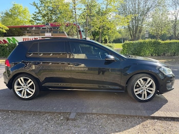 Used Volkswagen Golf 2016 for sale - 78318552: Photo