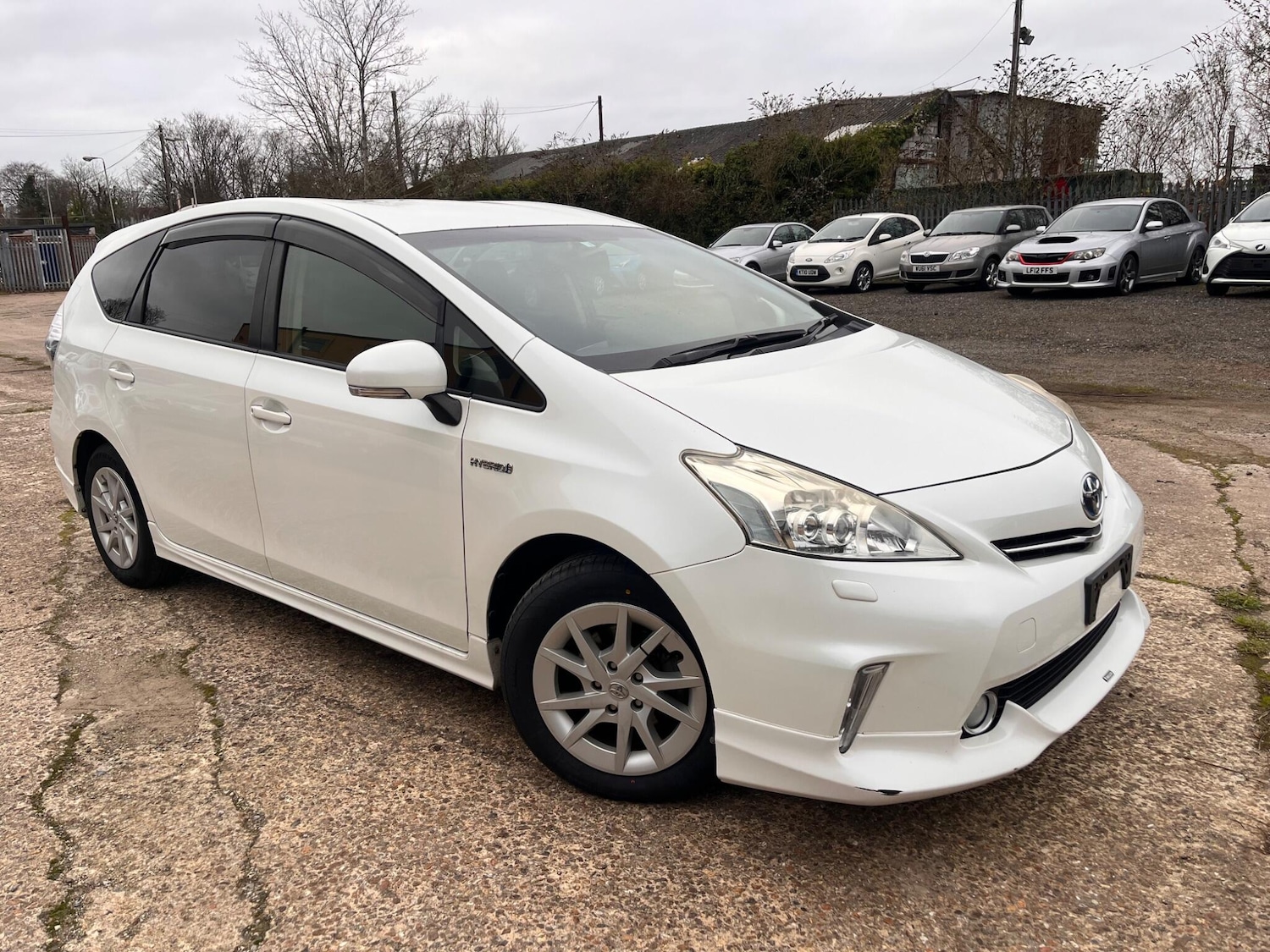 Used Toyota Prius+ for sale - 77067244: Photo 2