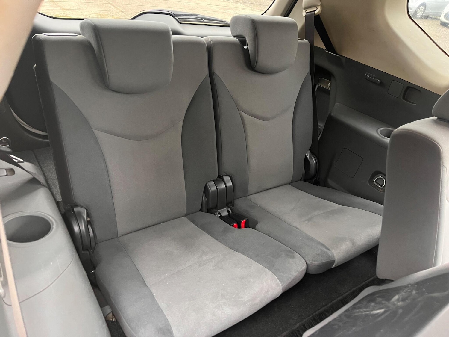 Used Toyota Prius+ for sale - 77067244: Photo 28