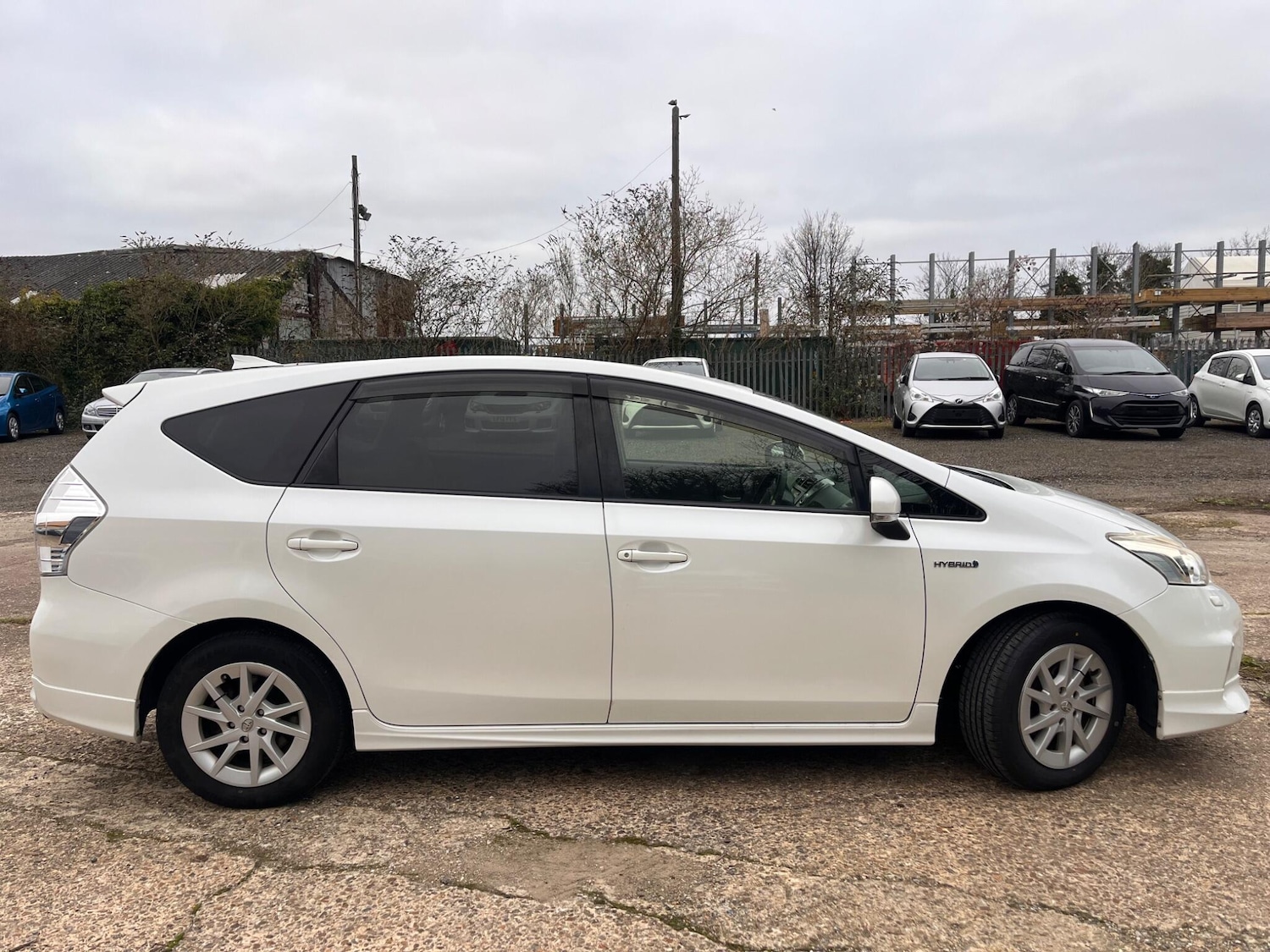 Used Toyota Prius+ for sale - 77067244: Photo 3