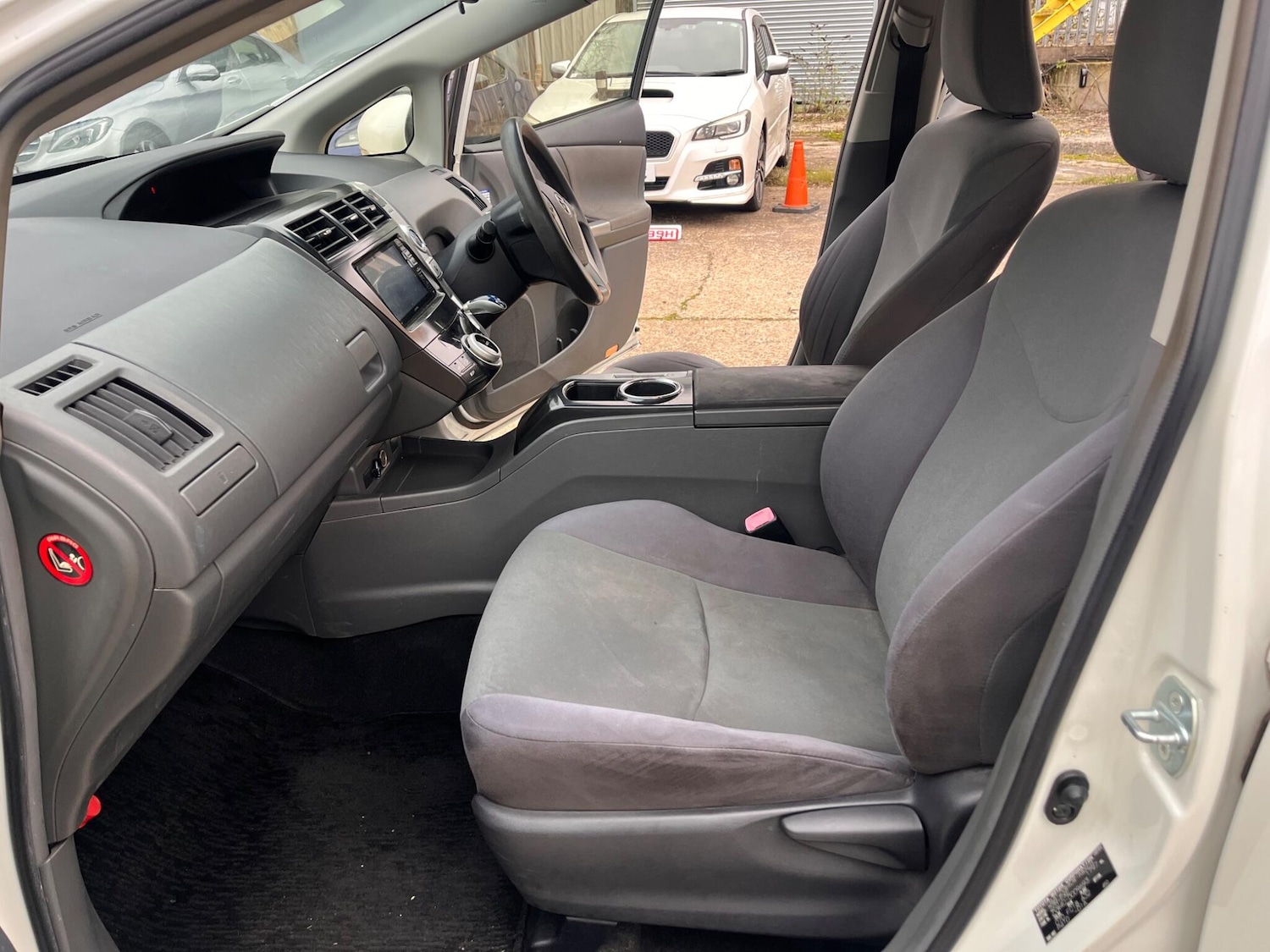 Used Toyota Prius+ for sale - 77067244: Photo 31