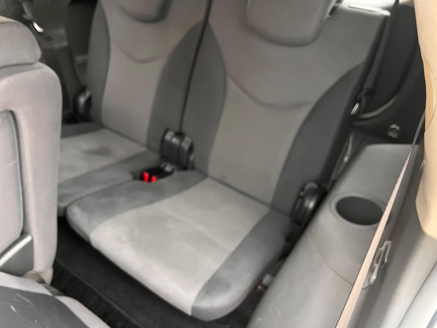 Used Toyota Prius+ for sale - 77067244: Photo 32