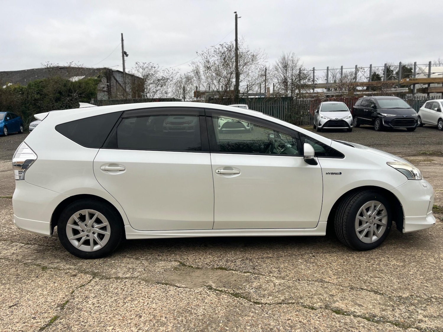 Used Toyota Prius+ for sale - 77067244: Photo 4