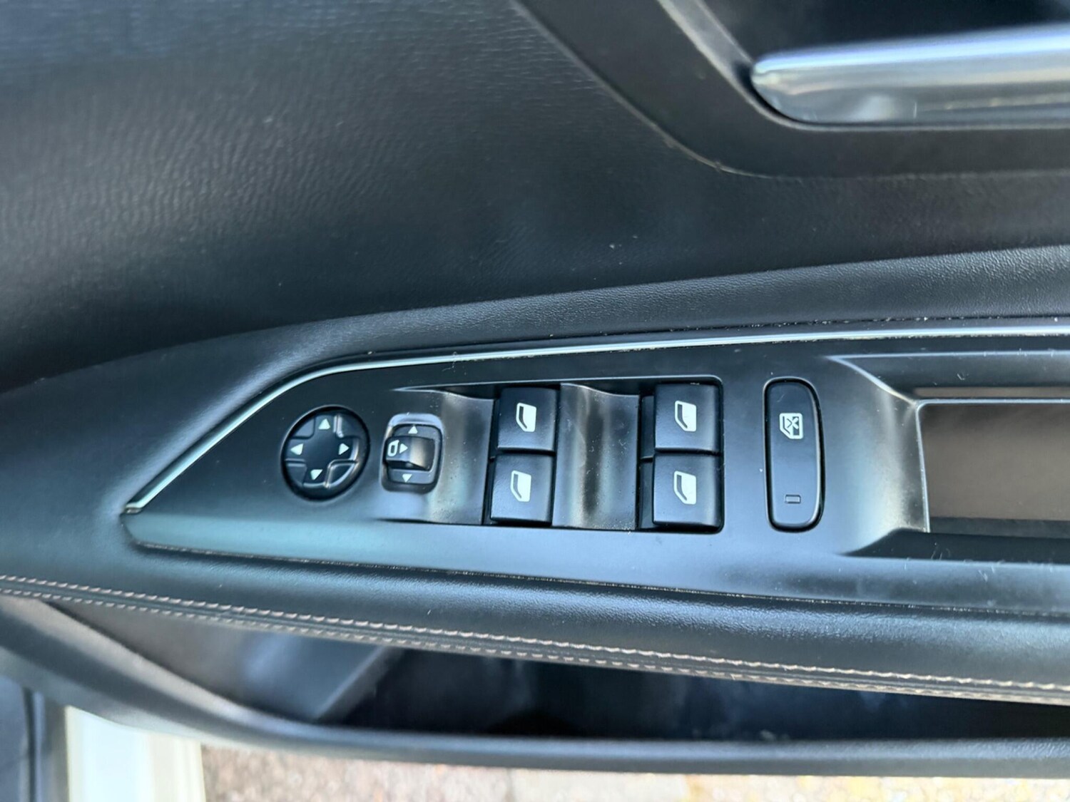 Used Peugeot 3008 2019 for sale - 78157141: Photo 32