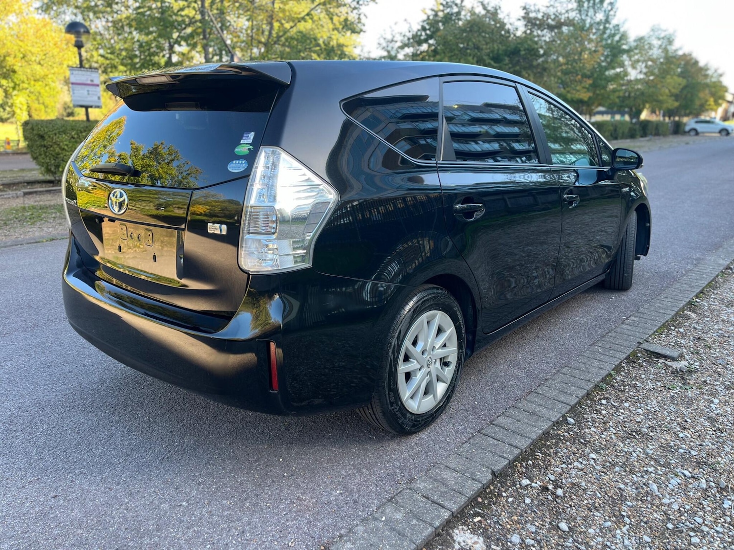 Used Toyota Prius+ for sale - 76498921: Photo 11