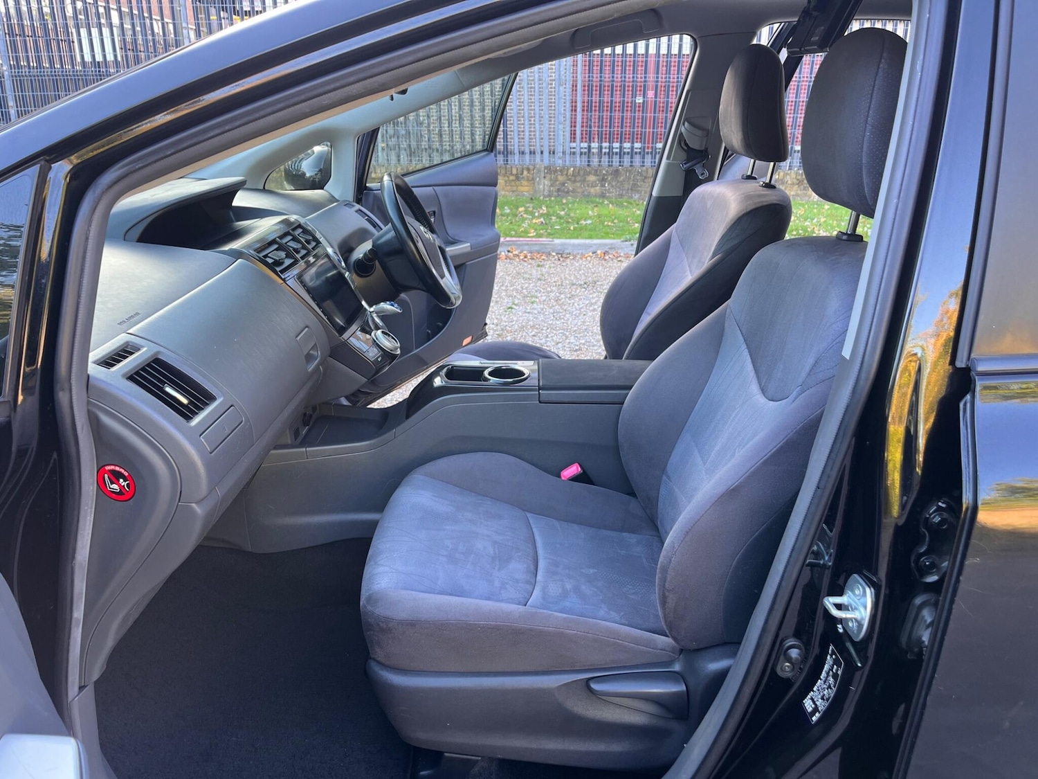 Used Toyota Prius+ for sale - 76498921: Photo 13