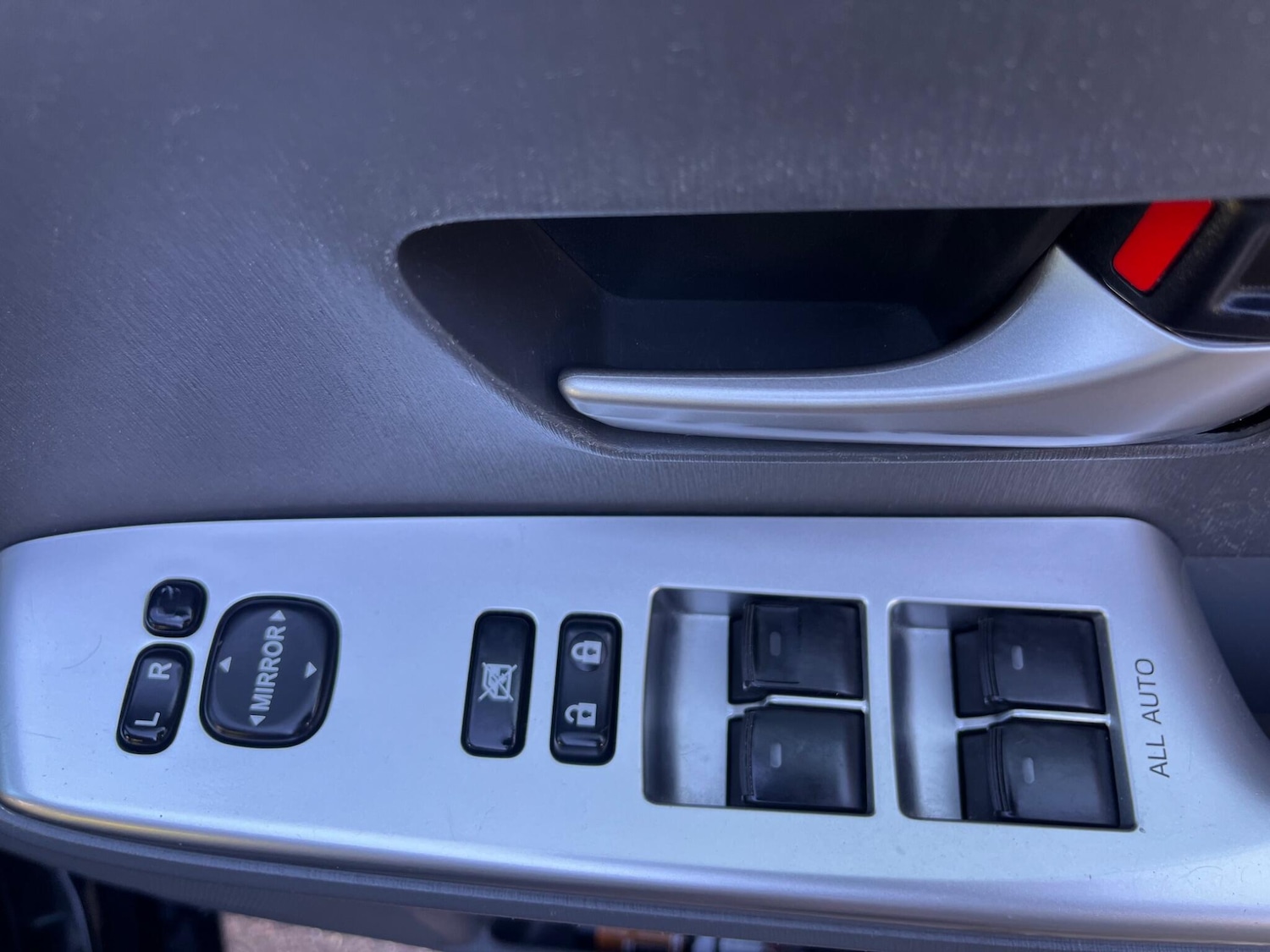 Used Toyota Prius+ for sale - 76498921: Photo 23