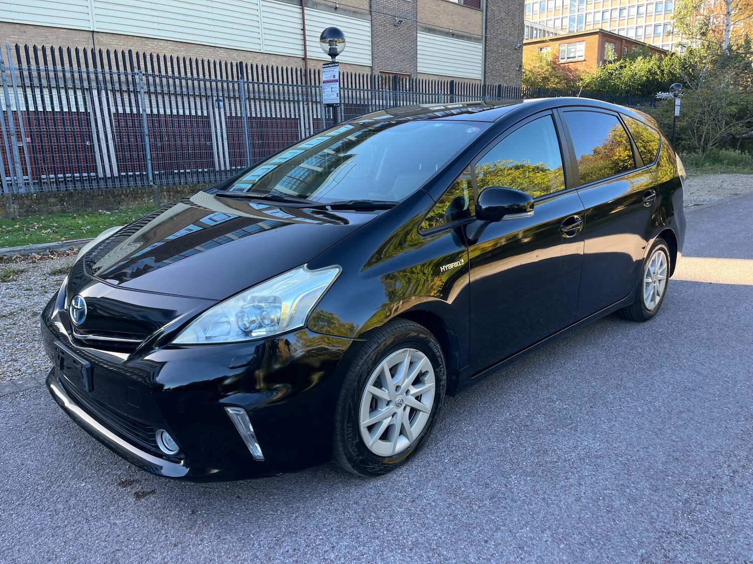 Used Toyota Prius+ for sale - 76498921: Photo 33