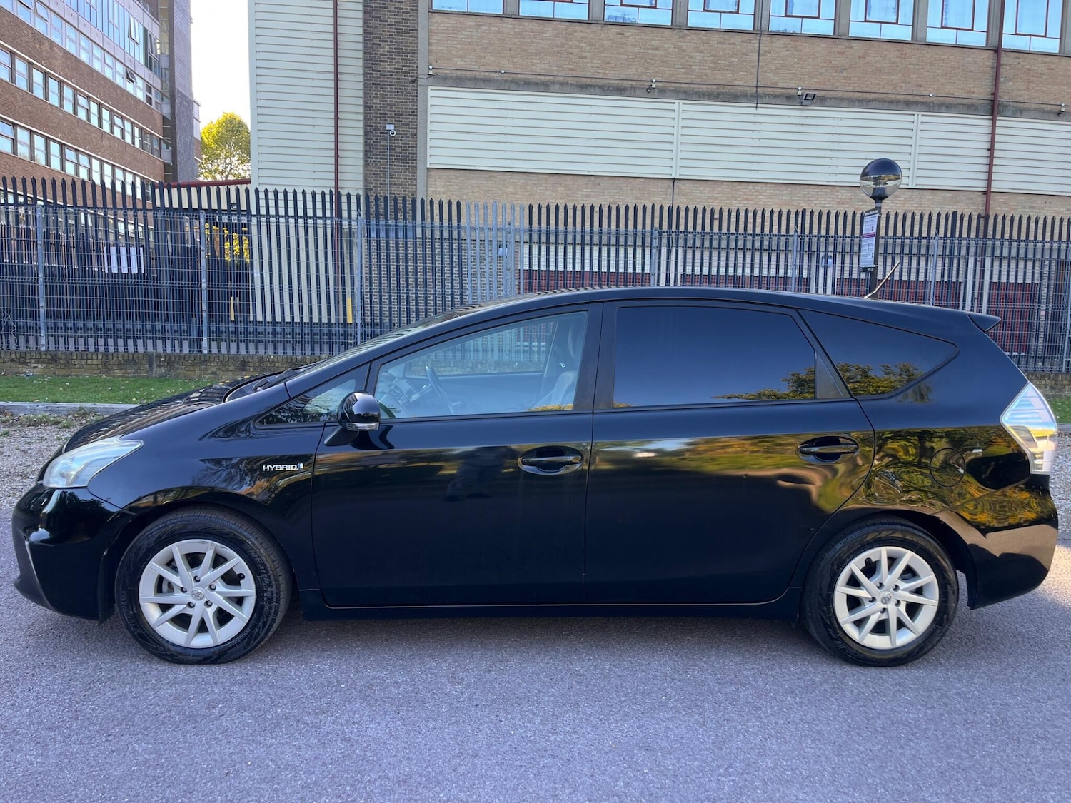 Used Toyota Prius+ for sale - 76498921: Photo 37