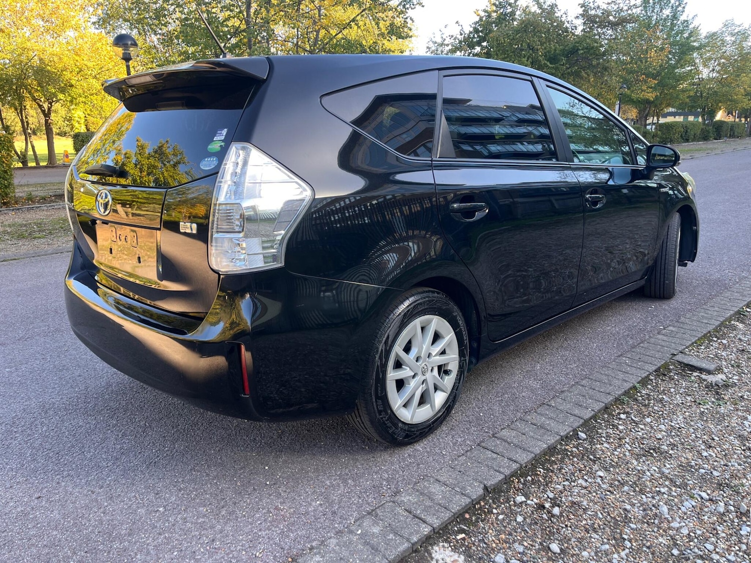 Used Toyota Prius+ for sale - 76498921: Photo 5
