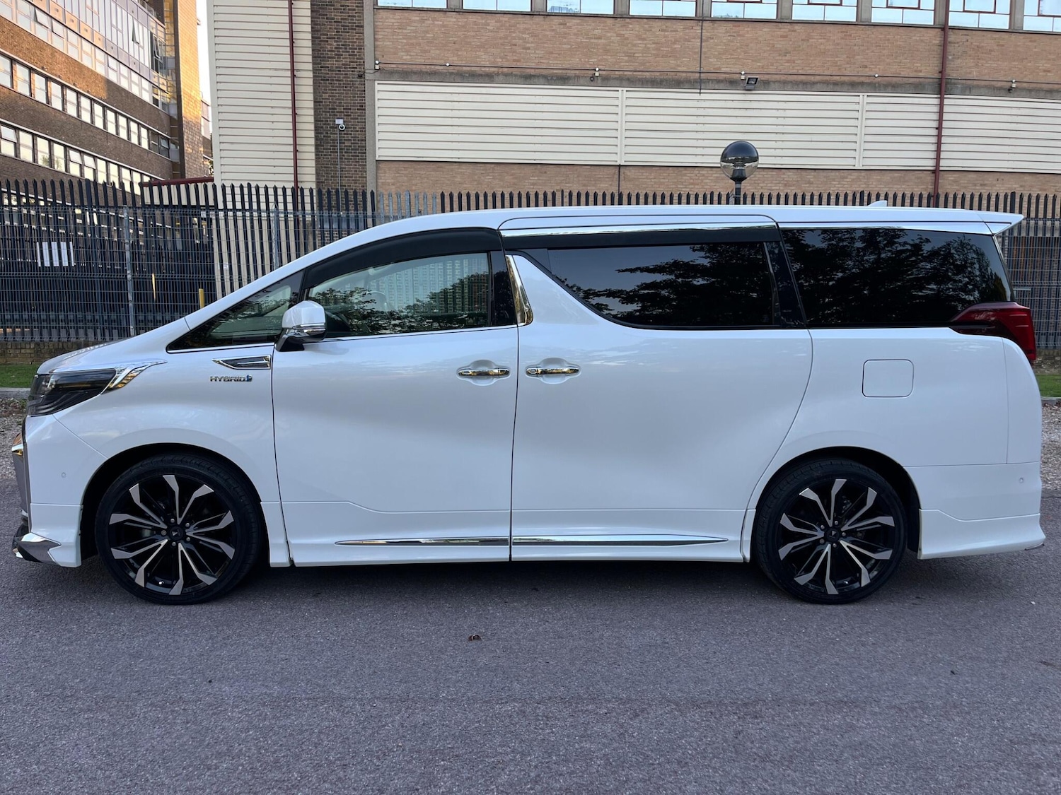 Used Toyota Alphard for sale - 76988412: Photo 36