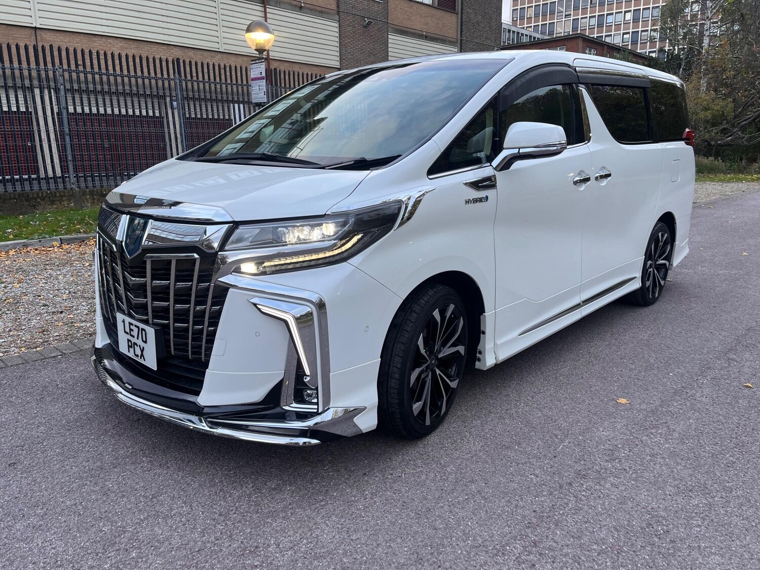 Used Toyota Alphard for sale - 76988412: Photo 5