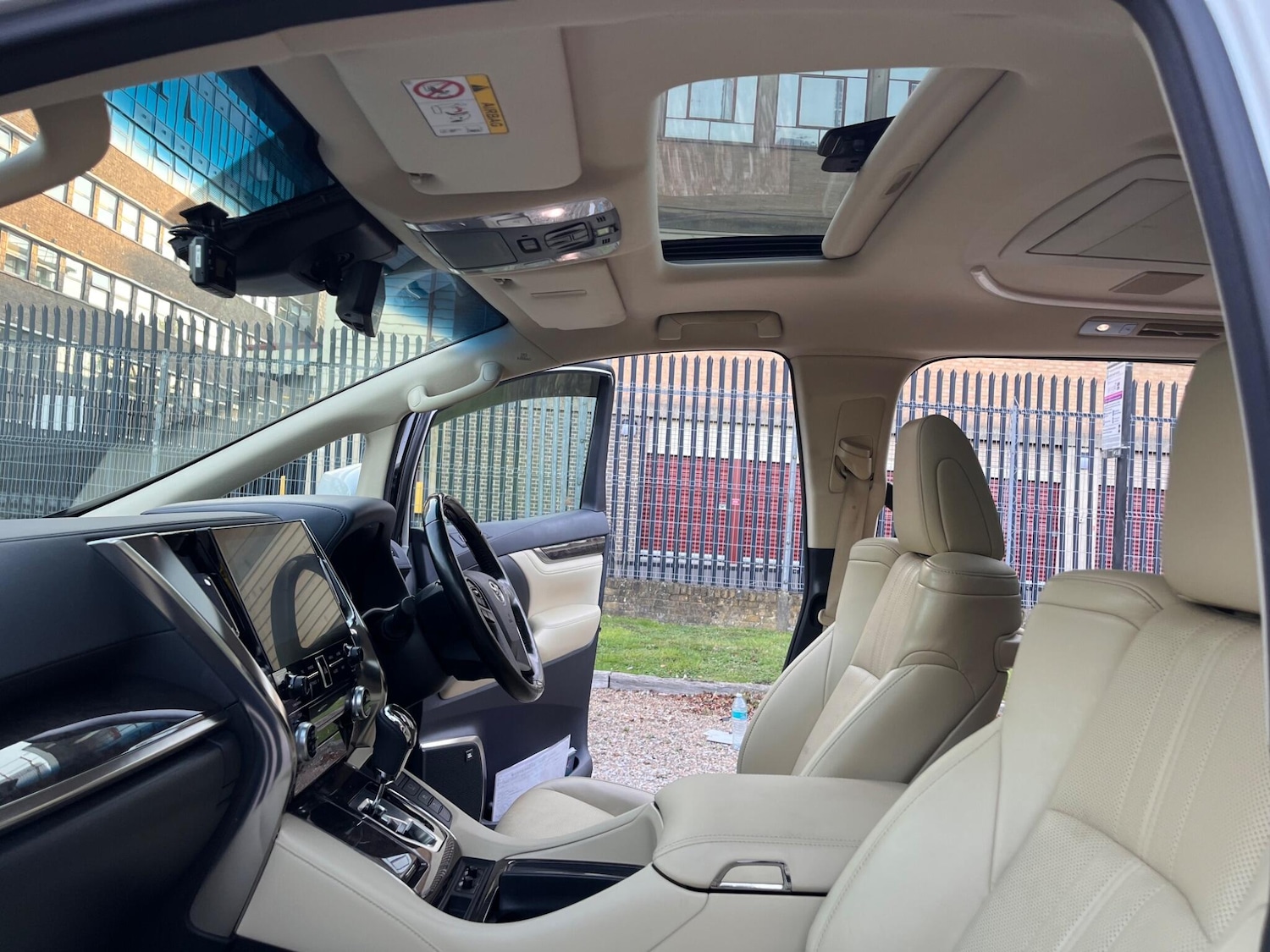 Used Toyota Alphard for sale - 76988412: Photo 55